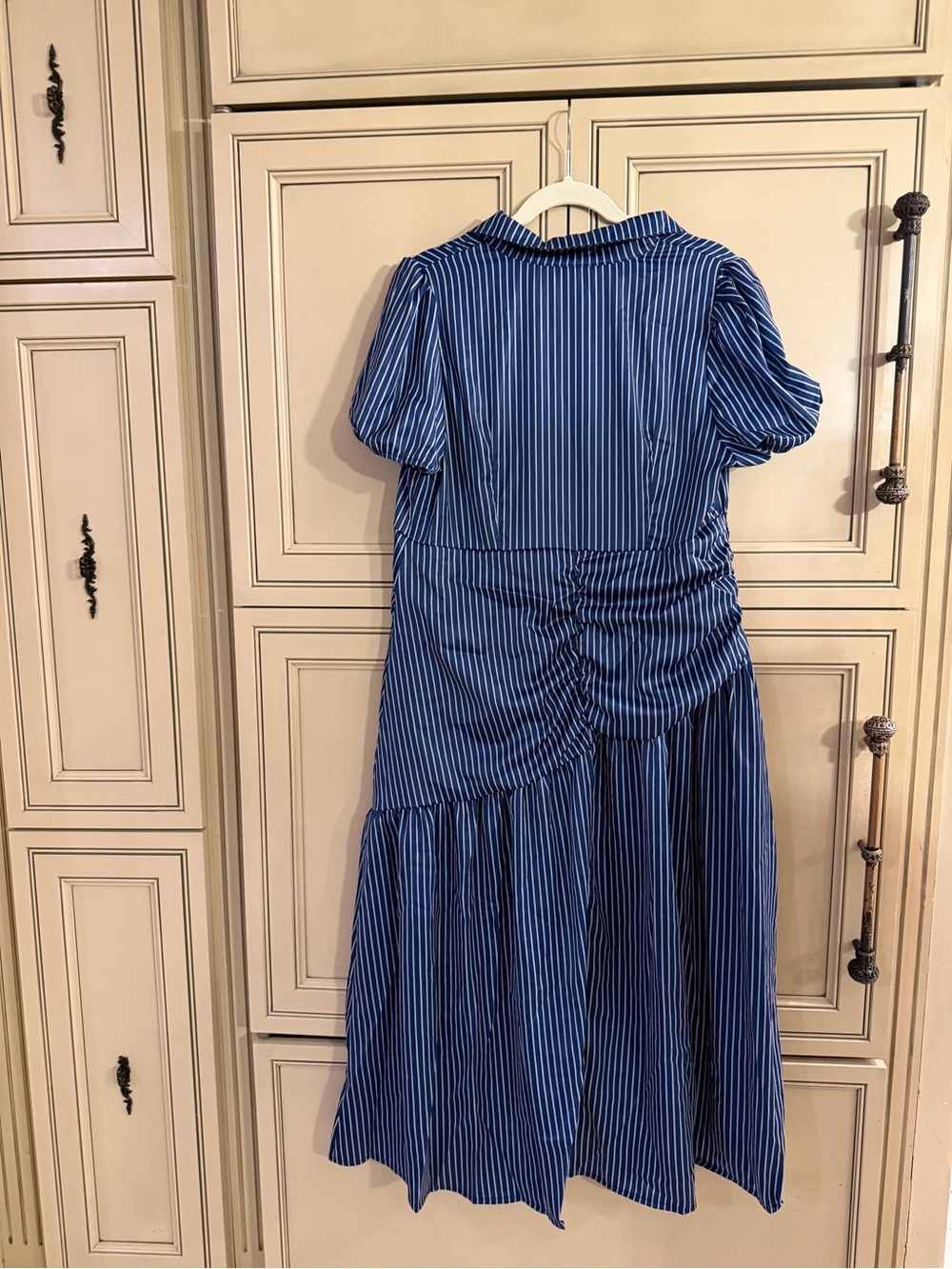 NWT Plus Size 1XL Women’s Navy Stripe Collared Casual MIDI Dress Ruched Panel - Picture 3 of 7
